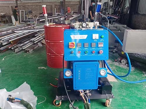 Q2600D聚氨酯噴涂機(jī)定時(shí)定量功能